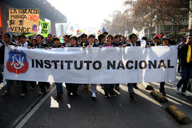 Estudiantes del Instituto Nacional en manifestación social