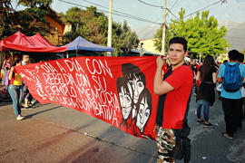 Lienzo "DÍA A DÍA CON REBELDÍA, CON SU EJEMPLO, MEMORIA Y LUCHA COMBATIVA"