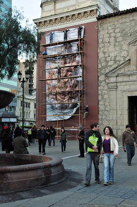 Instalación de intervención urbana ¿Dónde está? ¿Dónde están? en Iglesia San Francisco