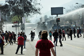 Represión en marcha por los Derechos Humanos en 2013