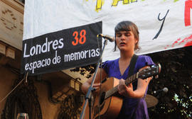 Camila Moreno en acto conmemorativo por el Día de los DDHH en Londres 38