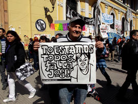 Afiche "No estamos todos, falta José Huenante"