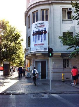 Pendón NO MAS ARCHIVOS SECRETOS en frontis de la ANEF
