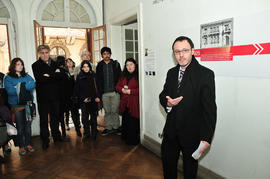 Exposición de afiches sobre el caso de José Huenante en Londres 38