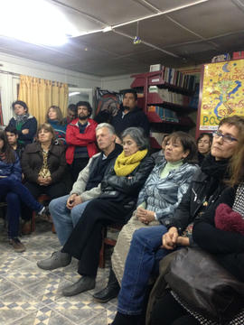 Público asistente a la presentación del libro El Poder del Campo en el Centro Cultural Rayén
